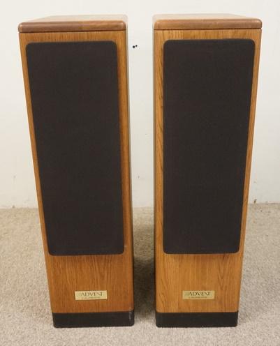 PAIR OF ADVENT SPEAKERS LAUREETE: PAIR OF ADVENT SPEAKERS LAUREETE, NEEDS NEW SURROUNDS