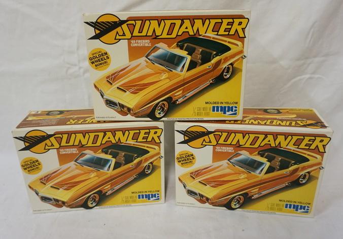 MPC LOT OF 3 MODEL KITS: MPC LOT OF 3 MODELS, 1-0822 SUNDANCER 69 FIREBIRD CONVERTIBLE, KITS ARE POSSIBLY COMPLETE, NOT GUARANTEED