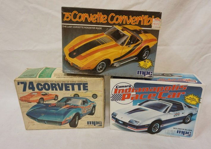 3 MPC MODEL CAR KITS: MPC LOT OF 3 MODEL CAR KITS, '74 AND '75 CORVETTE AND CAMARO PACE CAR. KITS ARE POSSIBLY COMPLETE, NOT GUARANTEED