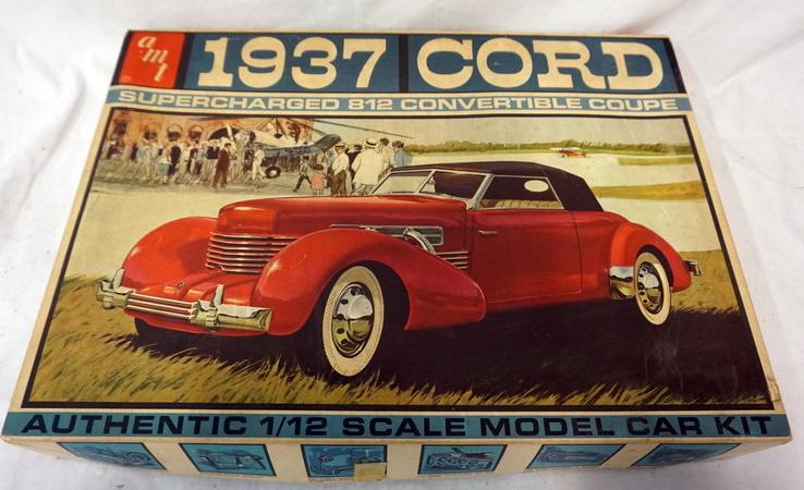 AMT MODEL CAR KIT 37 CORD: AMT MODEL CAR KIT, 1937 CORD 1:12. KITS ARE POSSIBLY COMPLETE, NOT GUARANTEED