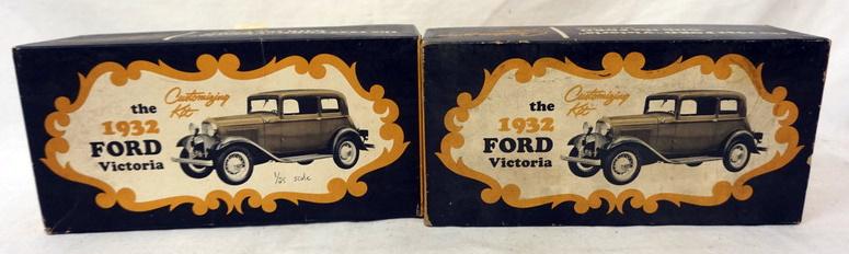 2 1932 FORD VICTORIA MODEL CAR KITS: LOT OF 2 1932 FORD VICTORIA MODEL CAR KITS, KITS ARE POSSIBLY COMPLETE, NOT GUARANTEED
