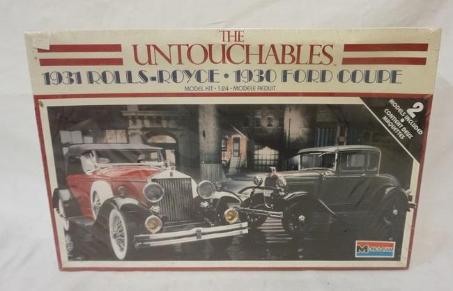 MONOGRAM THE UNTOUCHABLES 1931 ROLLS ROYCE & 1930 FORD: MONOGRAM 6047 THE UNTOUCHABLES 1931 ROLLS ROYCE & 1930 FORD COUPE MODEL KIT SEALED IN BOX.
