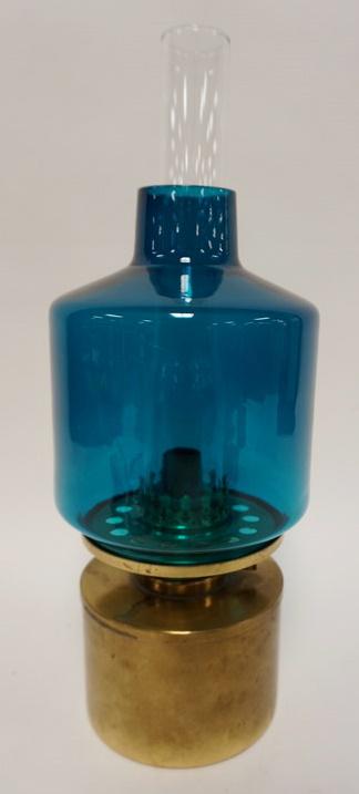 HANS AGNE JAKOBSSON AB MARKARYD SWEDEN OIL LAMP: HANS AGNE JAKOBSSON AB MARKARYD SWEDEN OIL LAMP, BRASS FONT W/BLUE SHADE 16 IN HIGH