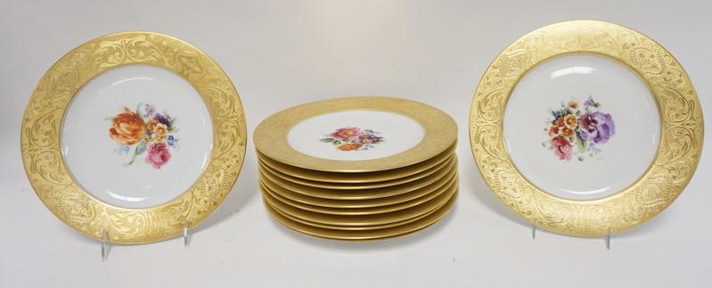 ROYAL BAVARIAN HUTSCHENREUTHER PLATES: ROYAL BAVARIAN HUTSCHENREUTHER SERVICE PLATES, LOT OF 12, 10 1/4 IN