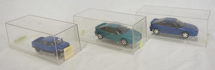 LOT OF 3 MODEL CARS IN DISPLAY CASES (1 of 5)