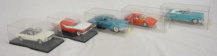 LOT OF 5 DIE CAST MODEL CARS IN DISPLAY CASES (1 of 4)