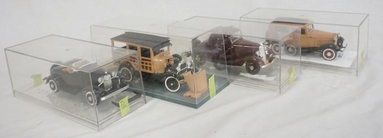 LOT OF 4 BUILT MODEL KITS OF ANTIQUE CARS (1 of 4)