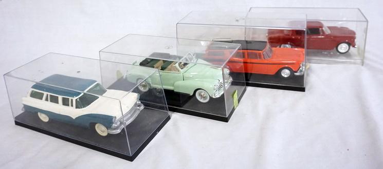 LOT OF 4 BUILT MODEL KITS OF VINTAGE CARS (1 of 4)