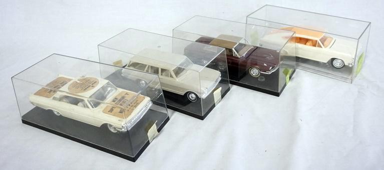 LOT OF 4 BUILT MODEL KITS OF VINTAGE CARS (1 of 4)