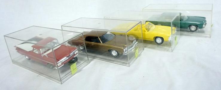 LOT OF 4 BUILT MODEL KITS OF VINTAGE CARS (1 of 4)
