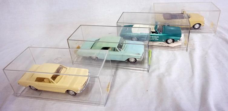 LOT OF 4 BUILT MODEL KITS OF VINTAGE CARS (1 of 4)