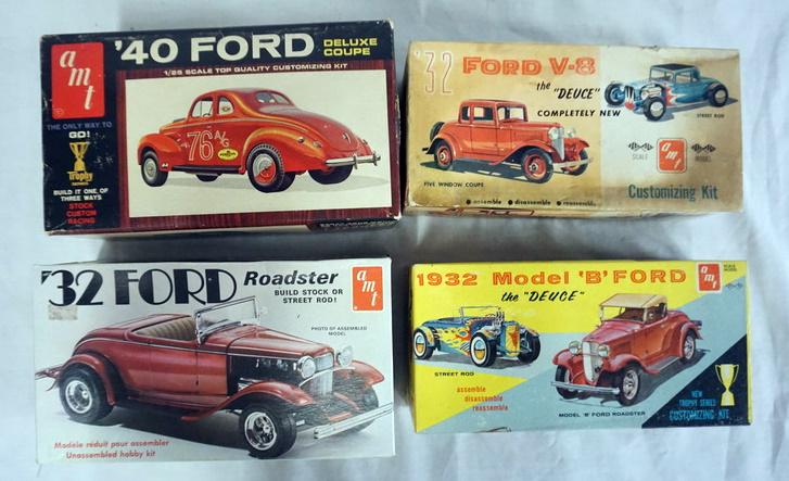 LOT OF 4 AMT MODEL CAR KITS (1 of 3)