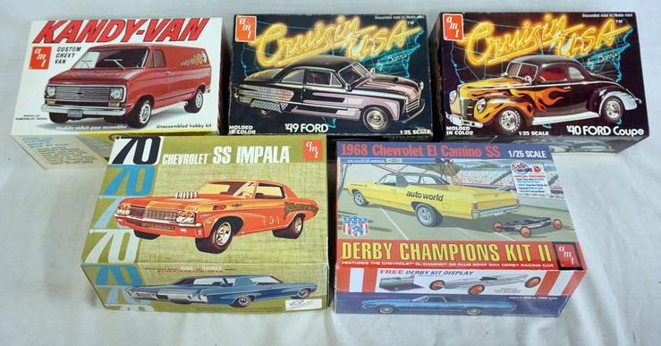LOT OF 5 AMT MODEL CAR KITS (1 of 3)