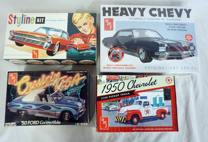 LOT OF 4 AMT MODEL CAR KITS (1 of 3)