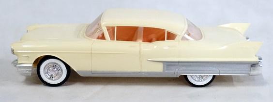 PROMOTIONAL JO-HAN FLEETWOOD MODEL: PROMOTIONAL JO-HAN 1958 FLEETWOOD MODEL CAR
