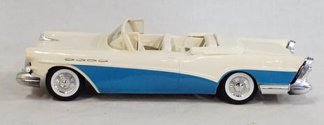 PROMOTIONAL AMT BUICK ROADSTER MODEL (1 of 6)