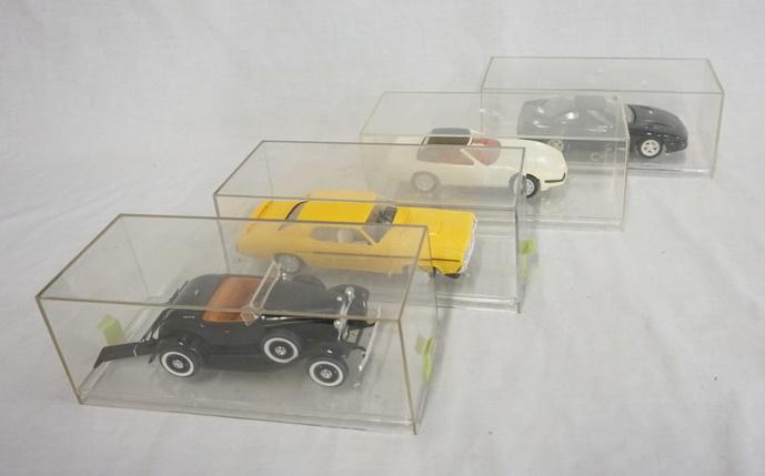 LOT OF 4 BUILT MODEL KITS OF VINTAGE/CLASSIC CARS (1 of 4)