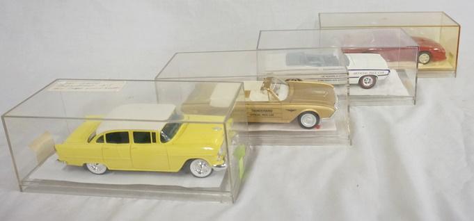 LOT OF 4 BUILT MODEL KITS OF VINTAGE CARS (1 of 6)