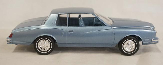 VINTAGE CHEVROLET MONTE CARLO MODEL (1 of 5)