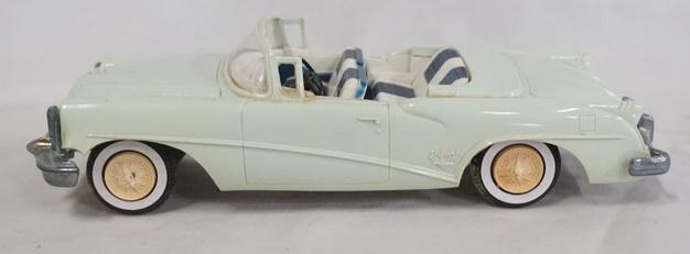 VINTAGE BUICK SKYLARK PROMO MODEL CAR (1 of 5)