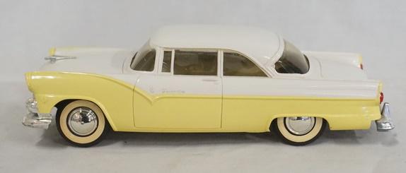 PROMTIONAL AMT FORD FAIRLANE MODEL CAR (1 of 5)