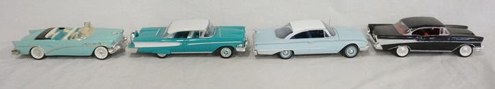 LOT OF 4 BUILT MODEL KITS OF VINTAGE CARS: LOT OF FOUR BUILT MODEL KITS OF VINTAGE CARS INCLUDING A BUICK CENTURY, AN EDSEL PACER, A 1960 FORD STARLINER & A CHEVROLET BEL AIR