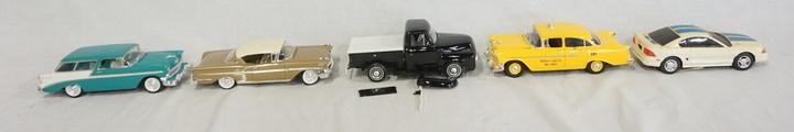 LOT OF 5 MODEL CARS/TRUCKS (1 of 3)
