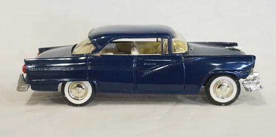 PROMOTIONAL AMT FORD FAIRLANE VICTORIA MODEL CAR: PROMOTIONAL AMT FORD FAIRLANE VICTORIA MODEL CAR.