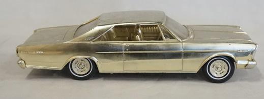 PROMOTIONAL 1966 FORD GALAXIE 500 MODEL CAR (1 of 4)