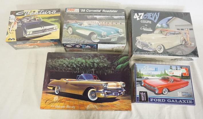 LOT OF 5 MODEL CAR KITS (1 of 3)
