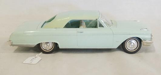 PROMOTIONAL FORD GALAXIE SUNLINER MODEL CAR (1 of 5)