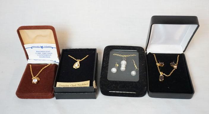 LOT OF 2 NECKLACES & 2 NECKLACE & EARRINGS SETS (1 of 4)