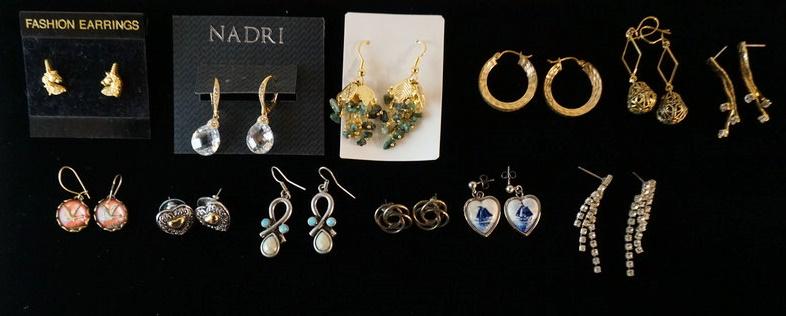 LOT OF 12 PAIRS OF EARRINGS (1 of 5)