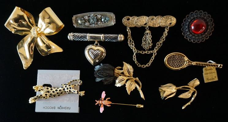 LOT OF 9 BROOCH PINS & A HAT PIN (1 of 4)
