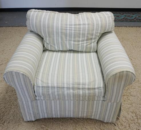 CRAFTMASTER UPHOLSTERED ARM CHAIR: CRAFTMASTER UPHOLSTERED ARM CHAIR, 38 IN WIDE