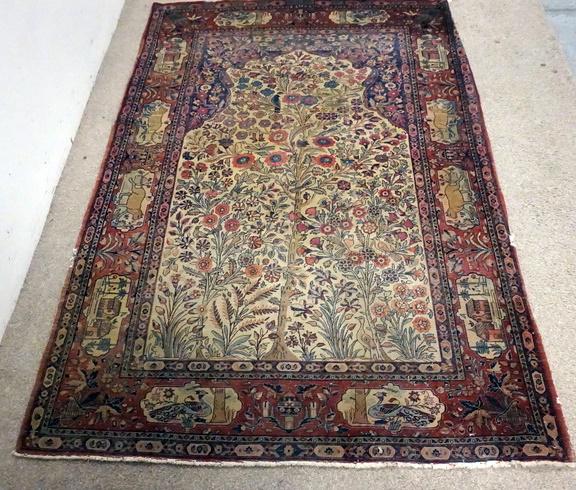 KASHAZ AREA RUG: KASHAZ AREA RUG, 4 FT 4 IN X 6 FT 6 IN