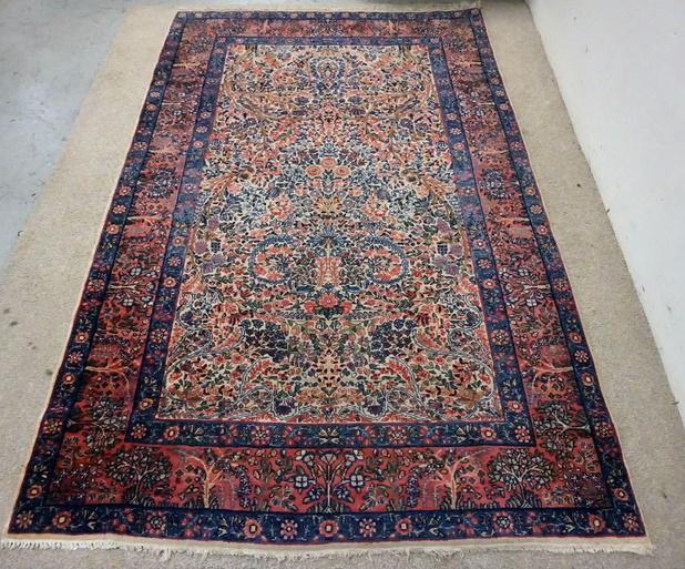 KERMAN AREA RUG: KERMAN AREA RUG, 4 FT 7 IN X 7 FT