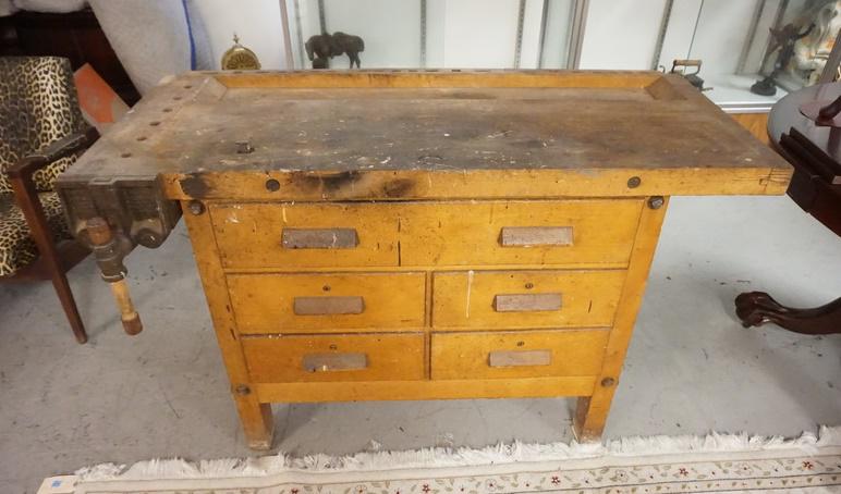 WOODWORKING WORK BENCH (1 of 1)