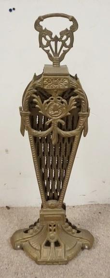 BRASS FANNING FIREPLACE SCREEN (1 of 3)