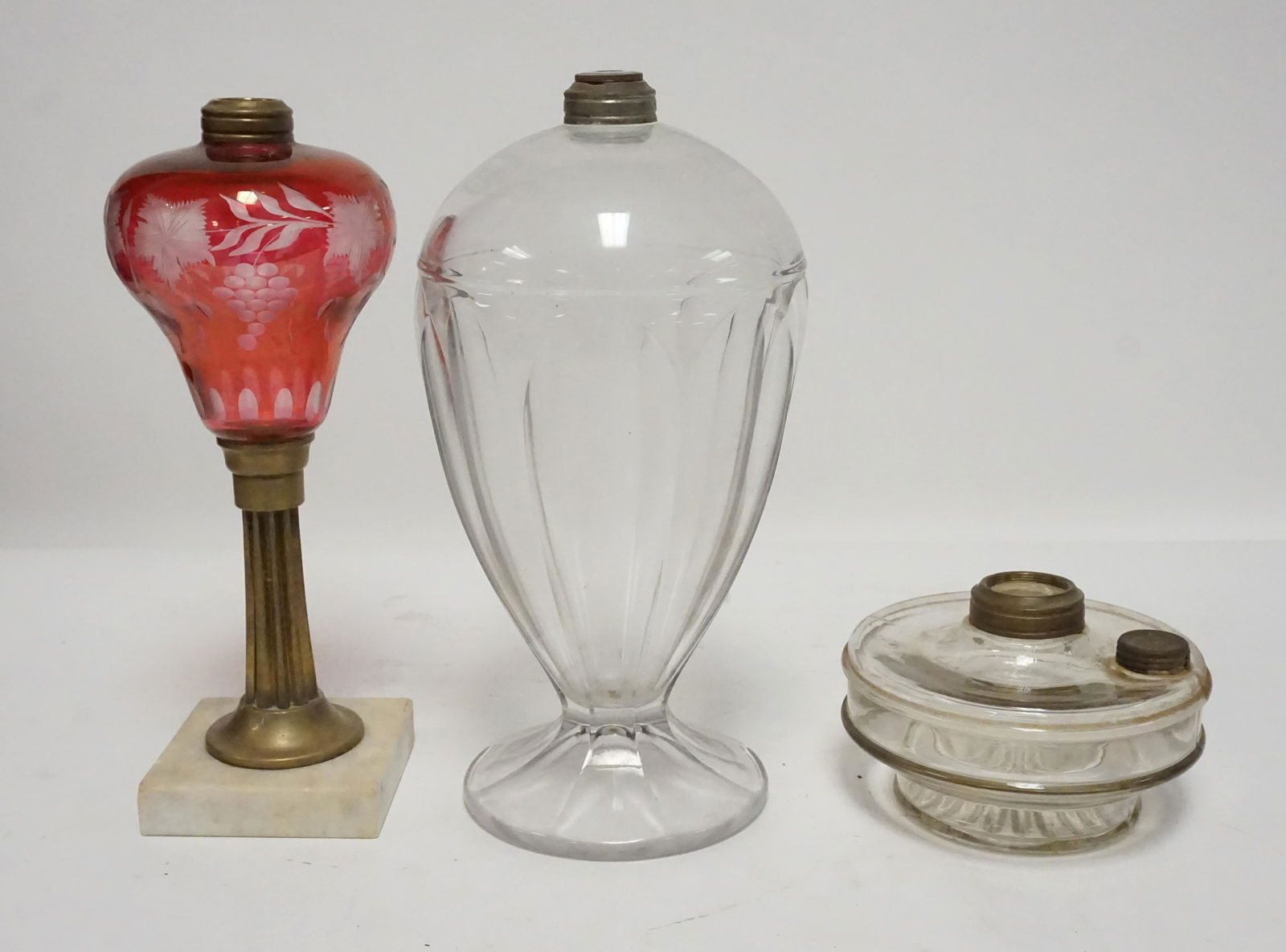 GROUP OF 3 KEROSENE LAMPS (1 of 3)