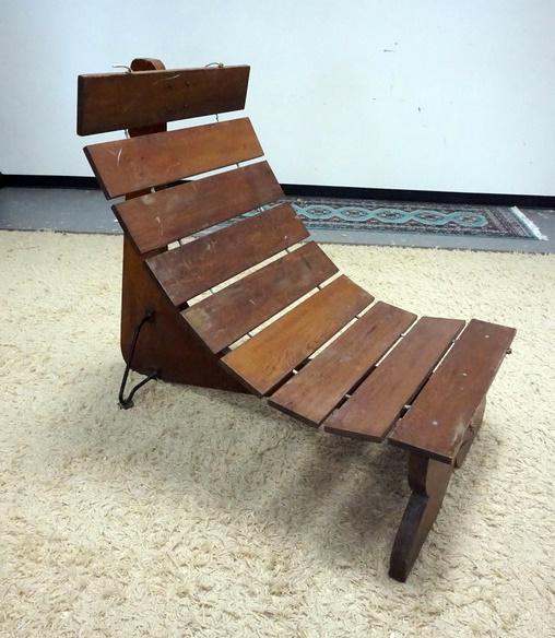 UNUSUAL REDWOOD MODERN DECK CHAIR: UNUSUAL REDWOOD MODERN DECK LOUNGE CHAIR, 52 IN X 29 IN X 44 IN