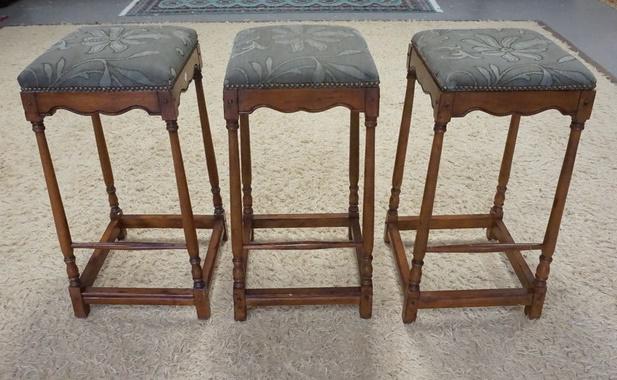 3 BAR STOOLS (1 of 2)