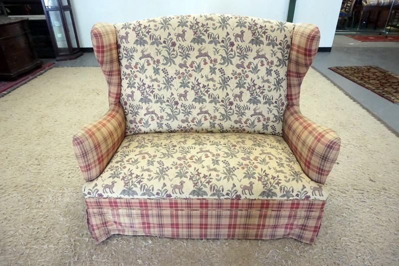 UPHOLSTERED COLONIAL STYLE WINDOW BENCH (1 of 3)