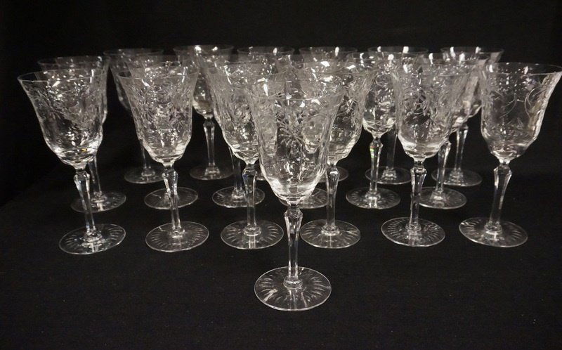 19 LIBBEY CUT 9 1/4 IN GOBLETS (1 of 3)