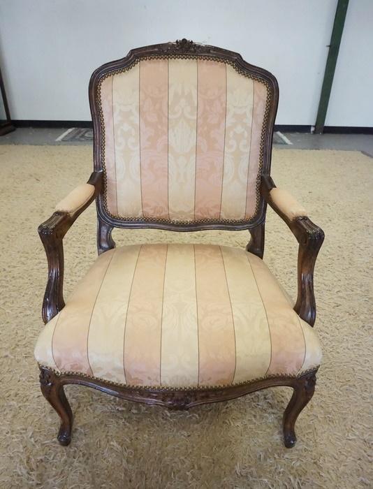 FRENCH PROVINCIAL CARVED UPHOLSTERED ARM CHAIR: FRENCH PROVINCIAL CARVED UPHOLSTERED ARM CHAIR
