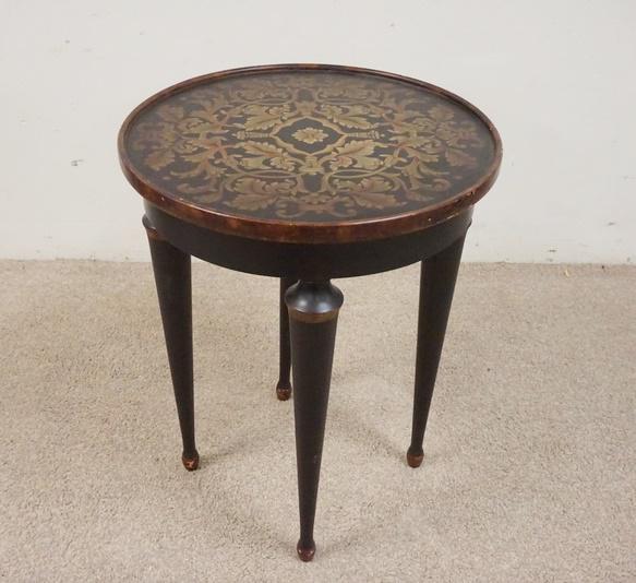 PAINTED DECORATED LAMP TABLE (1 of 2)