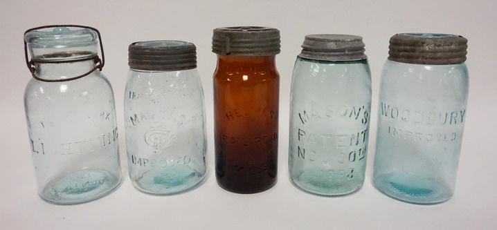 5 CANNING JARS W/ AMBER HELMANS RAILROAD MILLS (1 of 5)