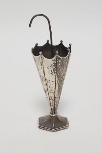 STERLING UNUSUAL MINIATURE TOOTHPICK: STERLING UNUSUAL MINIATURE TOOTHPICK HOLDER, 1.07 TOZ, 4 1/2 IN HIGH