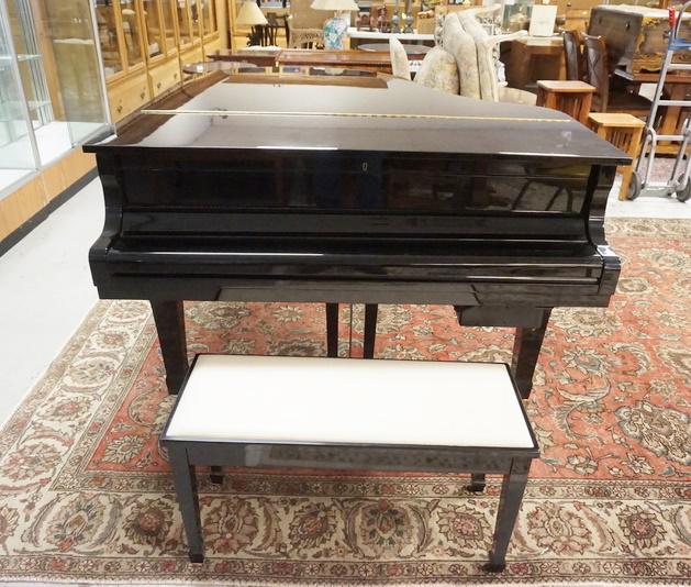 YAMAHA G2 GRAND PIANO (1 of 13)