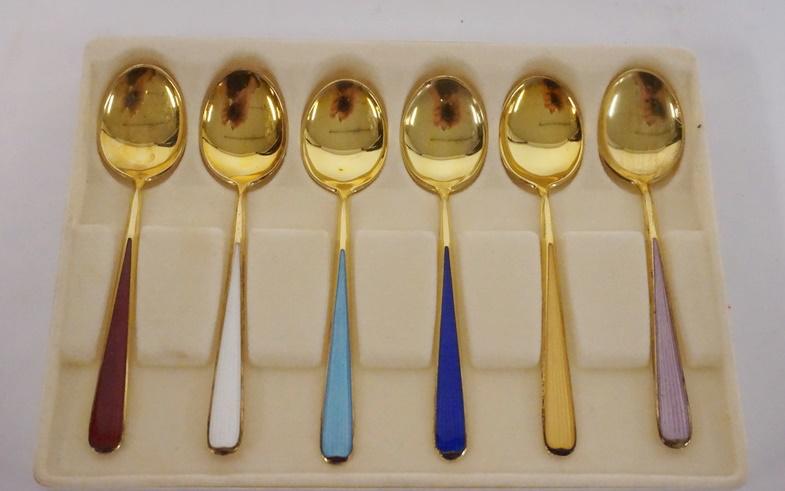 GROUP OF 6 STERLING SILVER SPOONS (1 of 2)